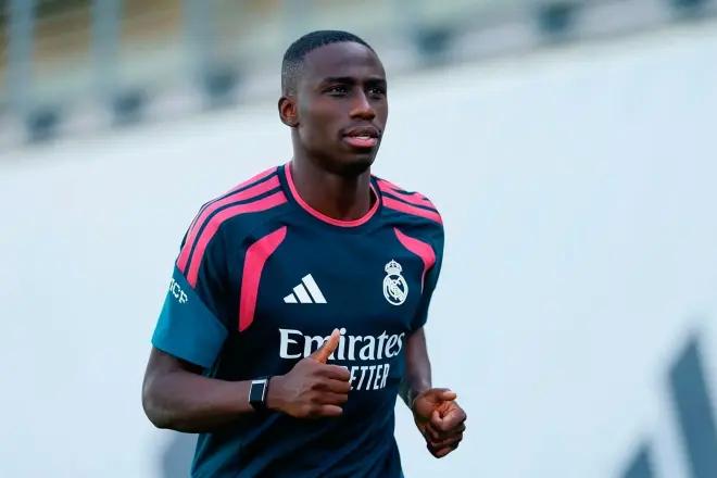 Góc Nhìn RICBET: Marca: Mendy trượt danh sách Champions League của Real Madrid vì 